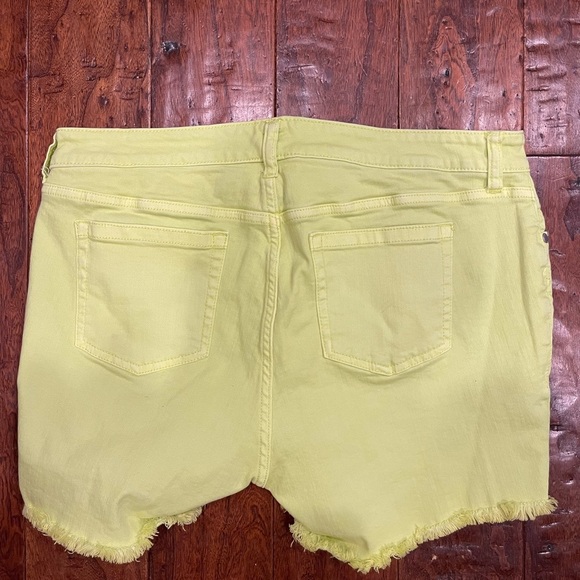 Torrid Women's Shorts Size 14 Wash Stretch High-Rise Neon - Picture 6 of 7